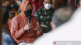 Mensos Risma Soroti Molornya Penyaluran 7.000 Kartu Bansos di Nganjuk