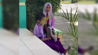 Bikin Mewek, Alasan Nadia dan Riski Gantian Pakai Sepatu ke Sekolah