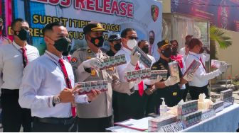 1,7 Juta Rokok Ilegal asal Madura Gagal Beredar di Riau, Pemilik Masih Diburu
