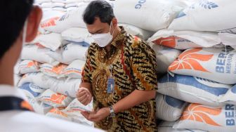 Pastikan Stok Jelang Nataru, Komisi VI Kunjungi Gudang Bulog