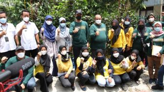 Susuri Perkampungan, Atang Trisnanto Ajak Warga Jaga Kebersihan dan Lingkungan