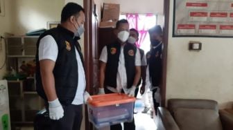 Kantor Desa Pasindangan Lebak Digeledah Polisi, Mantan Kades Diduga Korupsi BLT