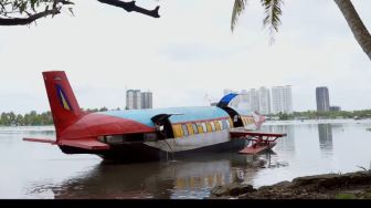 Kerja Sama Ayah dan Anak Hasilkan Perahu dengan Mesin Mobil Suzuki, Kreatif Abis!