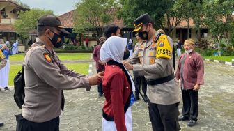 Keren Lur! Tekan Penularan Covid-19 di PTM, Polres Semarang Punya Program Jalur Sekolah