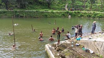Berenang dengan Temannya, Bocah 14 Tahun Tewas Tenggelam di Telaga Wotawati