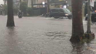 Hujan Deras, Sejumlah Ruas Jalan di Kota Bandung Tergenang Banjir