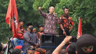 Tersengat Omongan Junimart Girsang, Ormas PP Surabaya Kerahkan Massa, PDIP Meredam