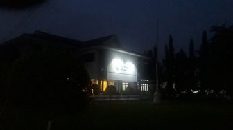 Hingga Malam, Kejati Jabar Masih Terus Geledah Kantor PT PG Rajawali ll