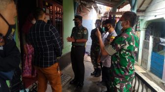 Dandim 0606/Kota Bogor Sambangi Warga Isoman Kampung Pete