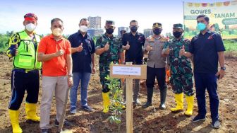 Penghijauan Lingkungan, Jakarta Garden City Gelar Gowes dan Tanam