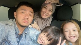 Istri Omesh Hamil Anak Ketiga, Reaksi Putri Sulung Bikin Mewek