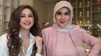 4 Potret Persahabatan Marini Zumarnis dan Diana Pungky, Masih Awet dan Kompak!