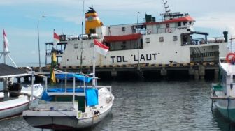 Diterjang Ombak, Kapal Penumpang 126 Orang Rute Mamuju-Bontang Kandas