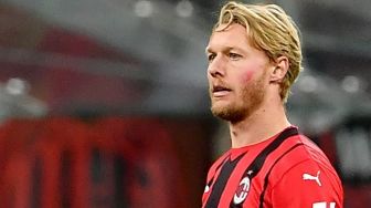 Simon Kjaer Gembira Bisa Kembali Perkuat AC Milan Pasca Cedera Lutut Parah