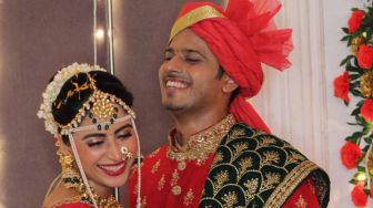 5 Potret Pernikahan Aishwarya Sharma dan Neil Bhatt, Jodoh Berkat Cinlok