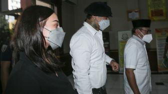 Jerinx SID Berharap Bebas di Sidang Vonis, Istrinya: Nora Butuh Bahagia
