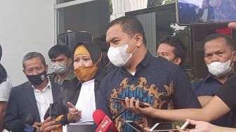 Dinasehati Saksi Saat Sidang Terorisme, Kuasa Hukum: Munarman Hanya Tertawa