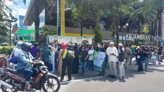 Massa Reuni 212 dari Bogor Bertahan di Kebon Sirih dan Jalan Thamrin