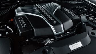 The Best 5 Oto: Rolls-Royce Black Badge Siap di Indonesia, BMW Reduksi Ketergantungan Gas Alam, Yamaha Bagi Tips Touring