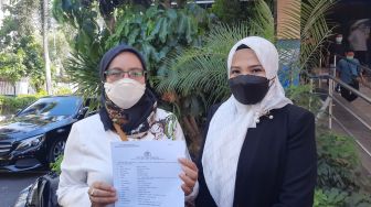 Dituduh Pencemaran Nama Baik, Mantan Istri Bambang Pamungkas Serahkan Hasil DNA ke Polres Metro Depok