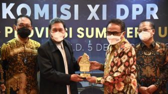 Komisi XI DPR Kunjungan Kerja ke BI, OJK dan Himbara di Medan