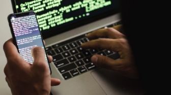 Cyber Crime: Tinjau Faktor Penyebab Kasus Penipuan Secara Online