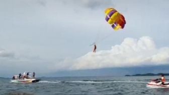 Skadron Pontianak dan Pekanbaru Latihan Parasailing Bersama di Batam