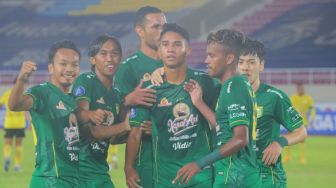 Bungkam PSM Makassar, Persebaya Singkirkan Persib dari Posisi Tiga Besar Klasemen Liga 1