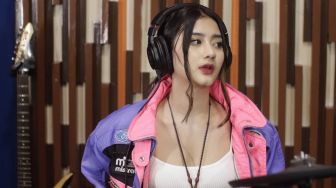 Siapa Ghea Youbi? Mantan Gian Zola, Kini Ditinggal Tunangan dengan Model Cantik Cimahi