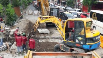 Lalu Lintas di Jembatan Suramadu Macet Parah, Ternyata Ini Penyebabnya