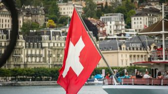 Terdeteksi Dua Kasus Varian Omicron di Sekolah Internasional, Swiss Karantina 2.000 Orang