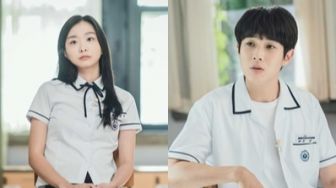 Sinopsis Drama Our Beloved Summer Episode 1: I Know What You Did Last Summer