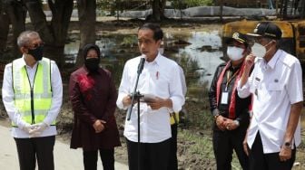 Usai Dampingi Presiden, Mensos Saksikan Pencairan Bansos PKH dan BPNT