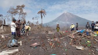 Hari Kelima Paska Erupsi Gunung Semeru, Warga Sudah Tak Sabar Cari Harta Bendanya