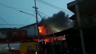 Empat Jam Kebakaran, Minimarket di Natuna Habis Dilalap Api
