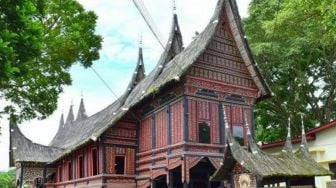 600 Koleksi Sejarah Bukittinggi Tersimpan di Museum Rumah Adat Nan Baanjuang