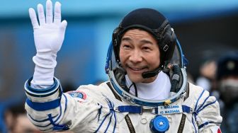Miliarder Jepang Yusaku Maezawa, Dua Awaknya Tiba di Stasiun Luar Angkasa Internasional