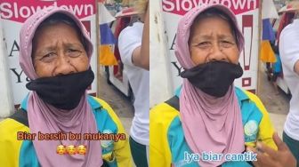 Nenek Tukang Sapu Diberi Facial Gratis di Klinik Kecantikan, Tuai Komentar Haru