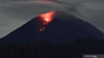 Masyarakat Diminta Waspada, Gunung Semeru Terekam Bergolak Lagi