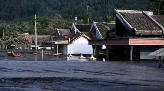 Puluhan Rumah di Kamar Kajang Lumajang Terendam Banjir Lahar Dingin Semeru