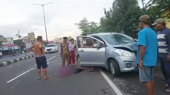 Brakkk! Suzuki Ertiga vs Motor di Jalan Solo-Yogya Tewaskan Satu Orang