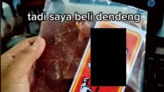 Pria Makan Dendeng Sudah Habis Setengah, Ternyata Baru Sadar Dendengnya Masih Mentah