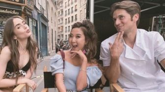 Review Emily in Paris Season 1: Serial Komedi Romantis yang Banyak Ditonton di 2020