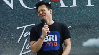 Viral Ariel NOAH Dipentung Penonton saat Manggung