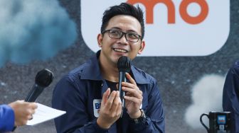 Musisi David Kurnia Albert atau David NOAH saat jumpa pers terkait rencana peluncuran album band NOAH 'Second Chance: Taman Langit' di Senayan, Jakarta Pusat, Minggu (12/12/2021). [Suara.com/Alfian Winanto]