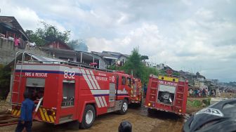 1 Rumah Kebakaran di Bogor, 7 Unit Truk Damkar Turun Tangan