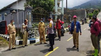 Update Aktivitas Gunung Merapi: Hujan Abu Vulkanik Terjadi di Boyolali