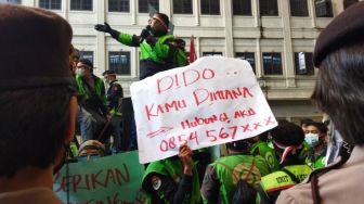 Driver Ojol Demo Kantor Gojek di Medan, Ini Tuntutannya
