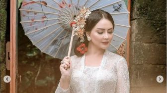 Viral! Marah-marah Saat Diintip Dua Laki-laki, Siapa Sebenarnya Selebgram Tante Sisca?