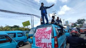 Sopir Pete-pete Kota Makassar Tolak Kehadiran Bus Angkutan Massal